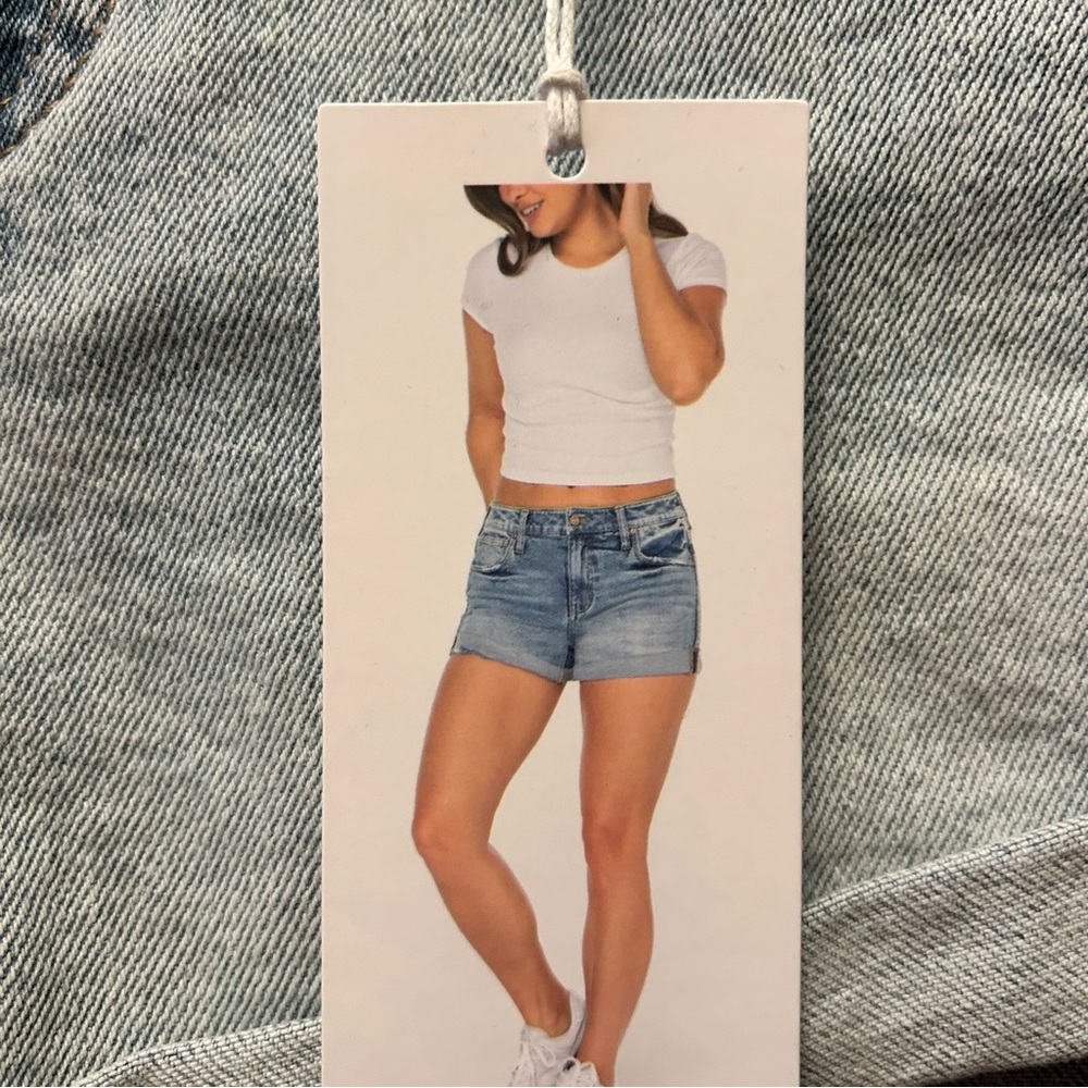 Re Generation by Celebrity Pink Mid Rise Roll Cuff Denim Shorts in blue size 11